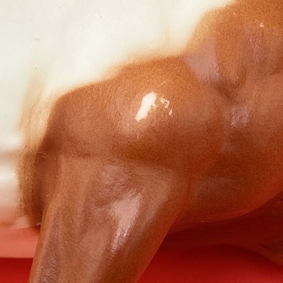 Breyer Molding #913 High Flyer Tennessee Walker Horse w/ White & Blue Ribbon - Picture 8 of 8